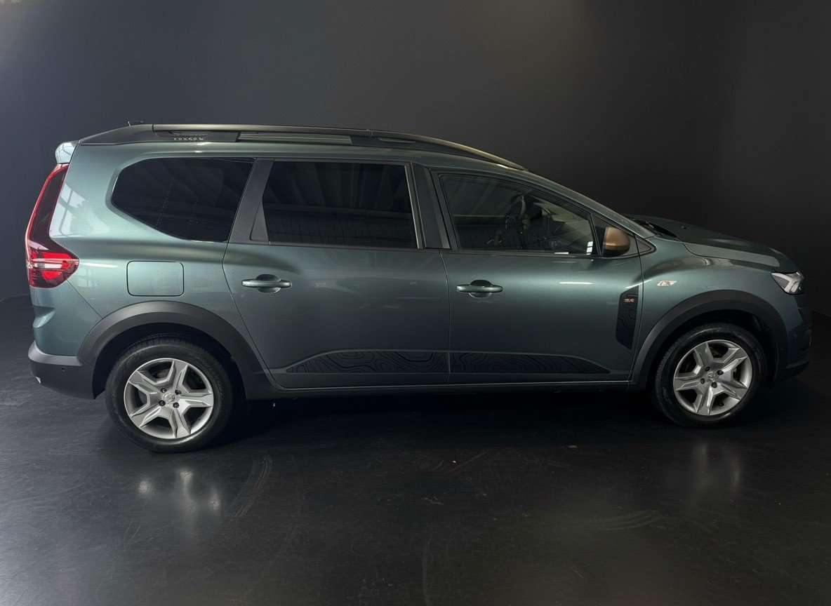 Fahrzeugbild eines Dacia Jogger