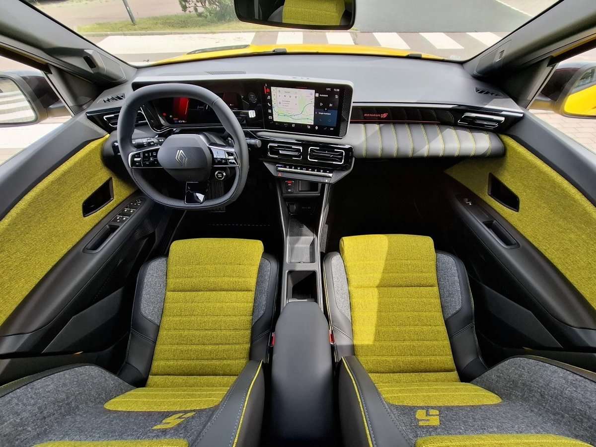Fahrzeugbild eines Renault 5 E-TECH