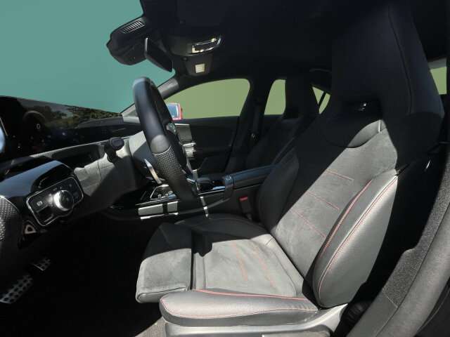 Fahrzeugbild eines Mercedes-Benz CLA