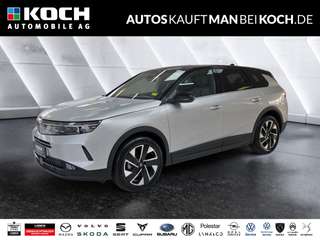 Schräge Frontansicht auf einen Opel Grandland X , freigestellt