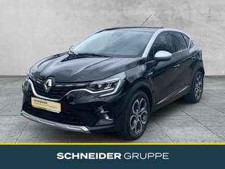 Schräge Frontansicht auf einen Renault Captur , freigestellt