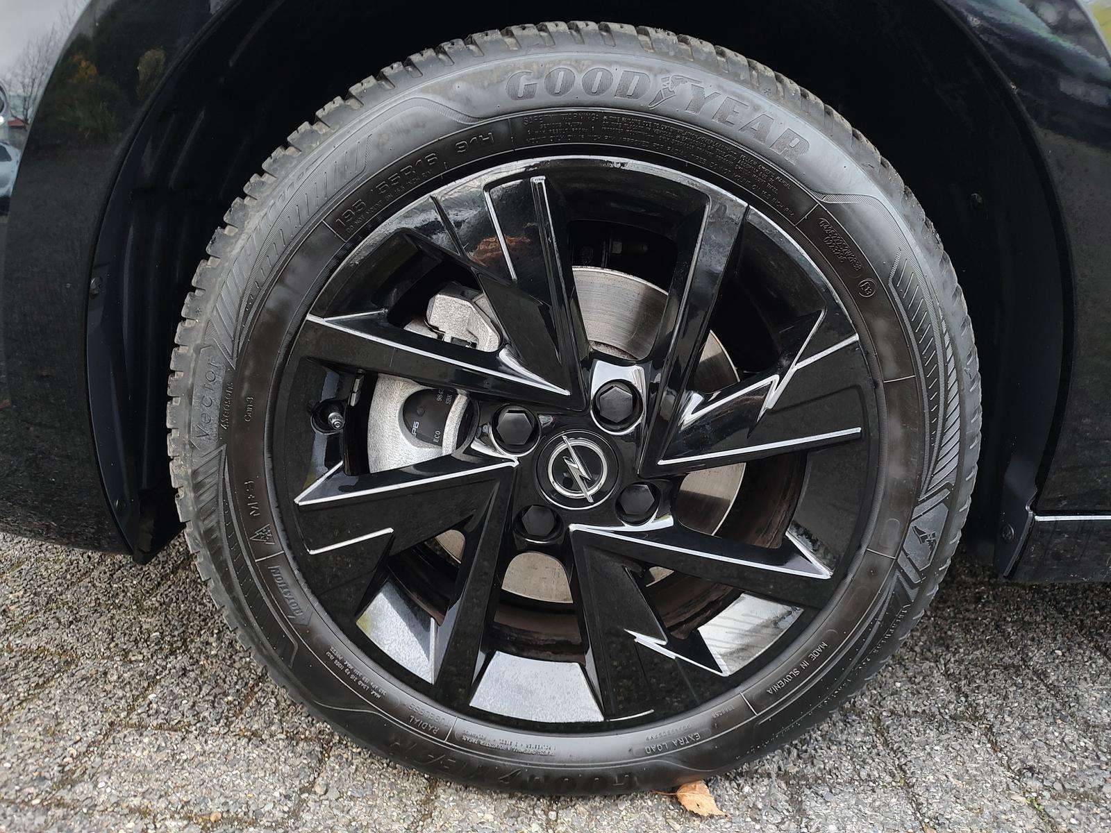 Fahrzeugbild eines Opel Corsa