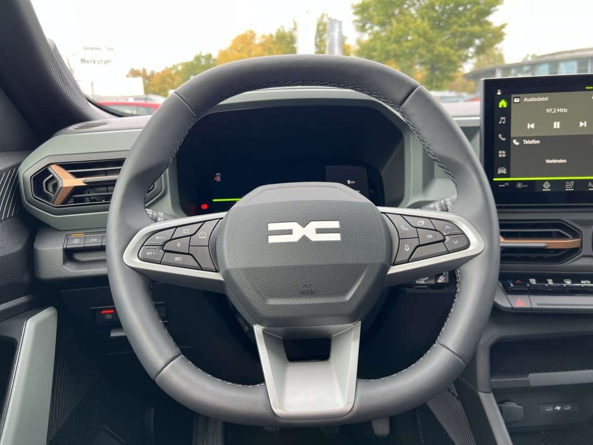 Fahrzeugbild eines Dacia Bigster