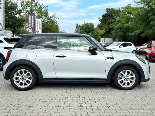 Fahrzeugbild eines MINI COOPER