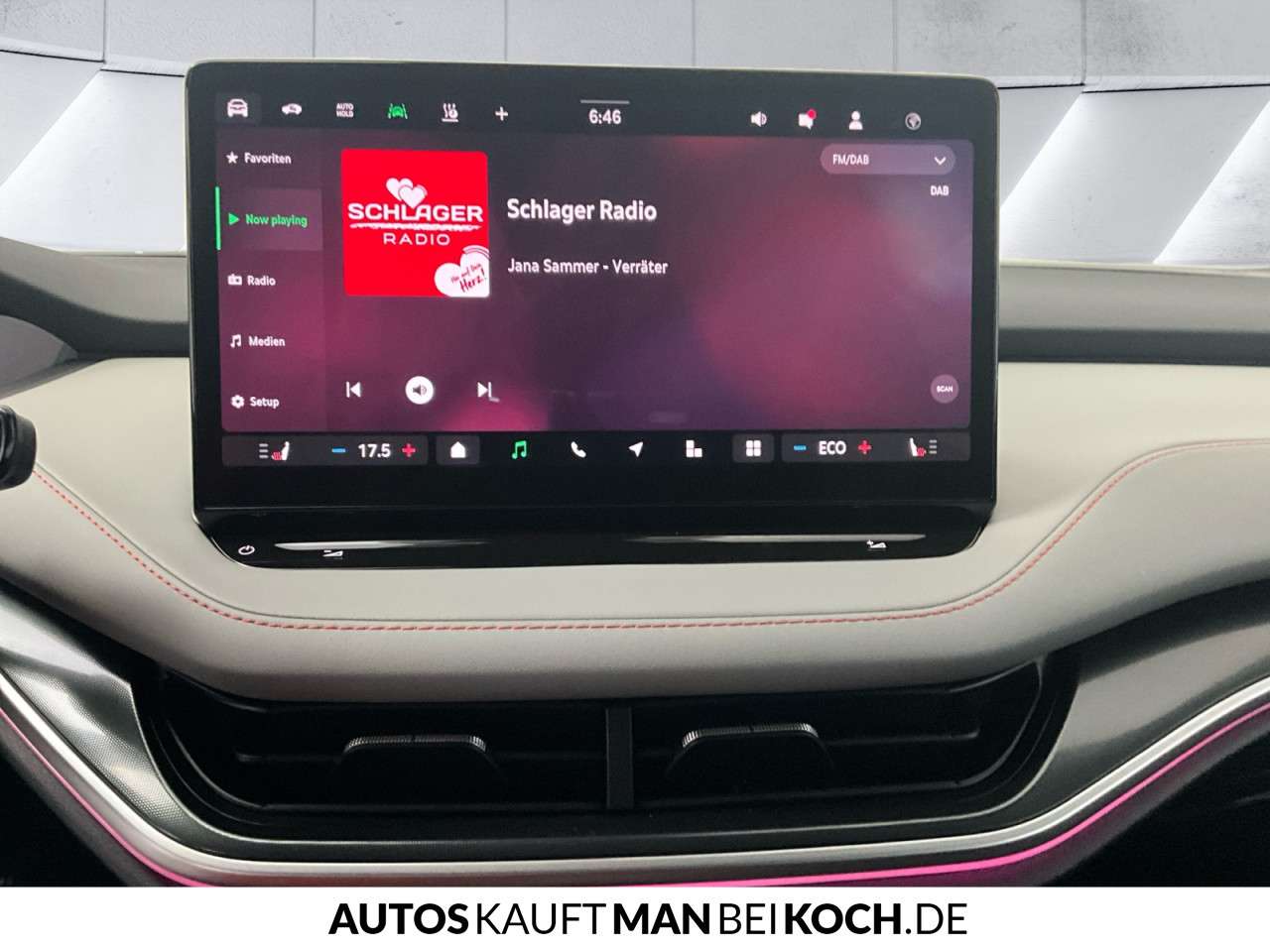 Fahrzeugbild eines Skoda ELROQ