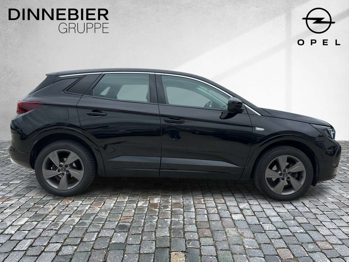 Fahrzeugbild eines Opel Grandland X