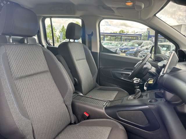 Fahrzeugbild eines Peugeot Rifter