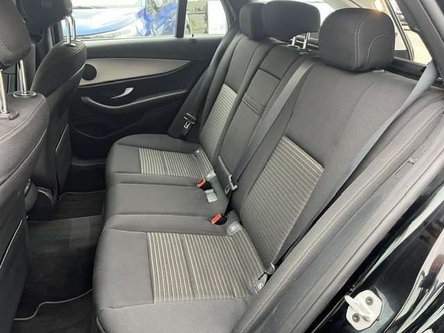 Fahrzeugbild eines Mercedes-Benz E-Klasse