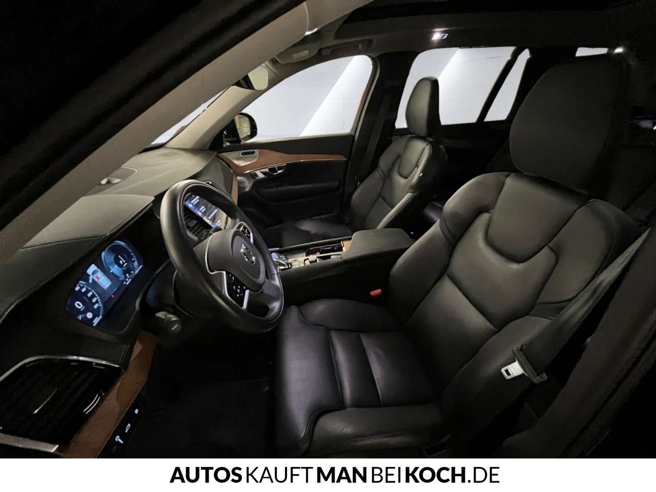 Fahrzeugbild eines Volvo XC90