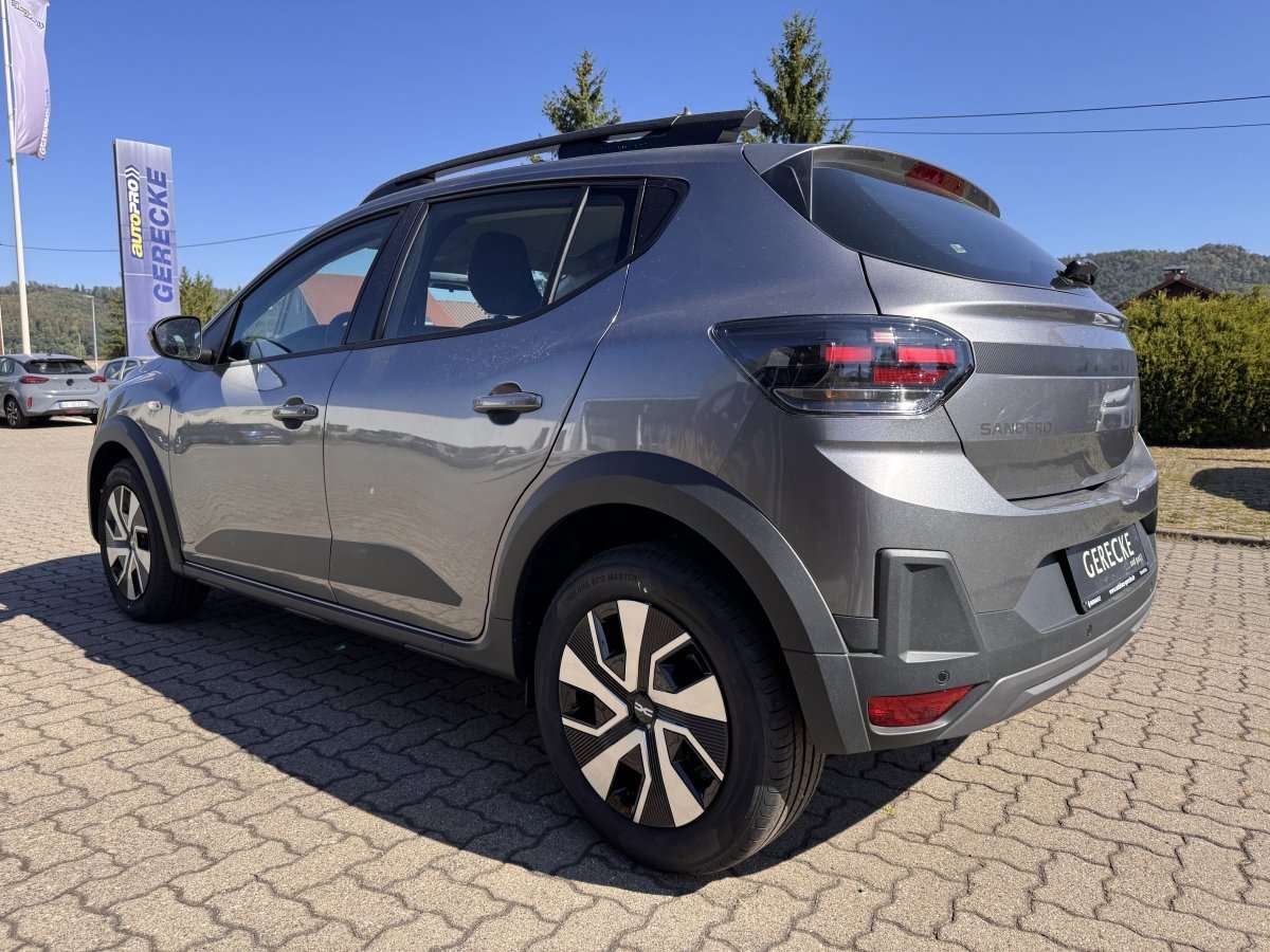 Fahrzeugbild eines Dacia Sandero