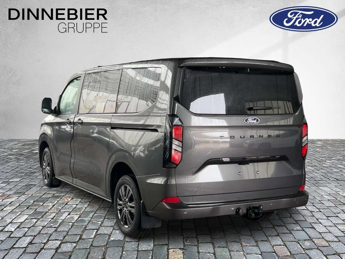 Fahrzeugbild eines Ford Tourneo Custom
