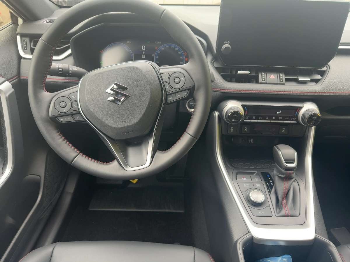 Fahrzeugbild eines Suzuki Across