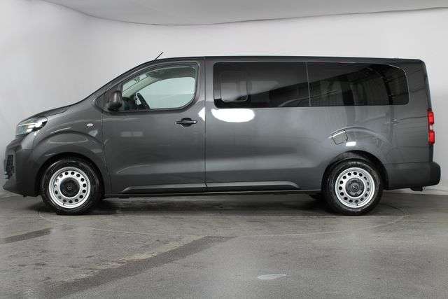 Fahrzeugbild eines Opel Vivaro