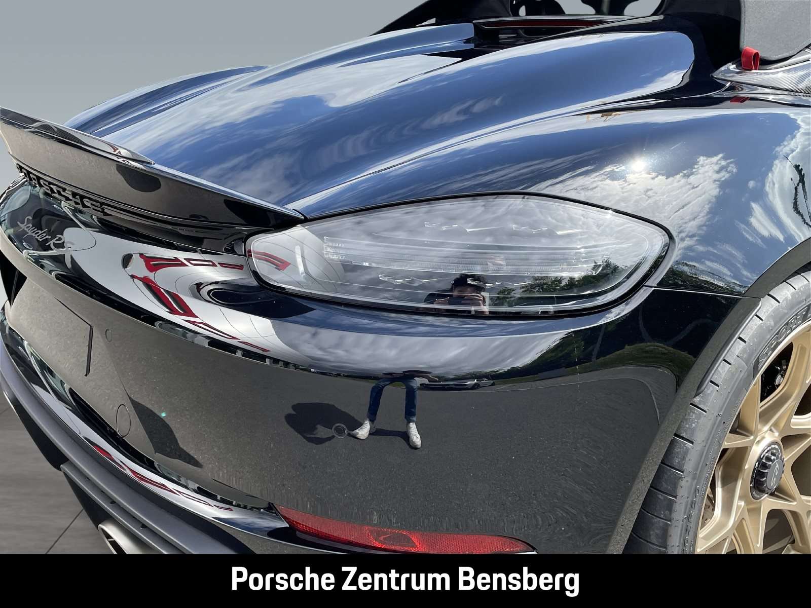 Fahrzeugbild eines Porsche Cayman