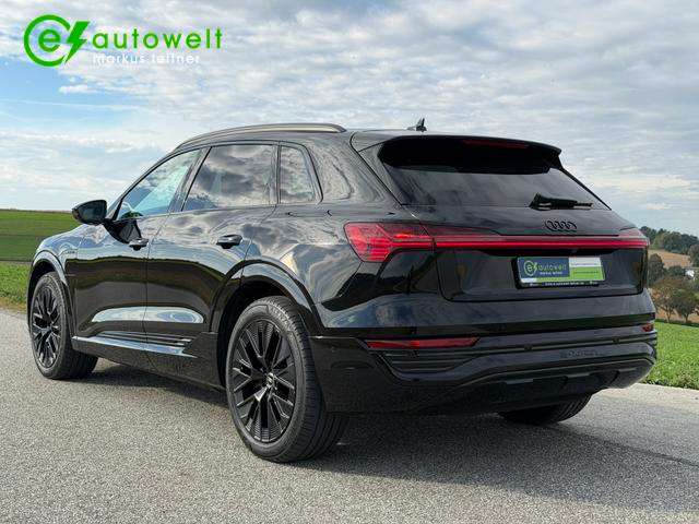 Fahrzeugbild eines Audi Q8 e-tron