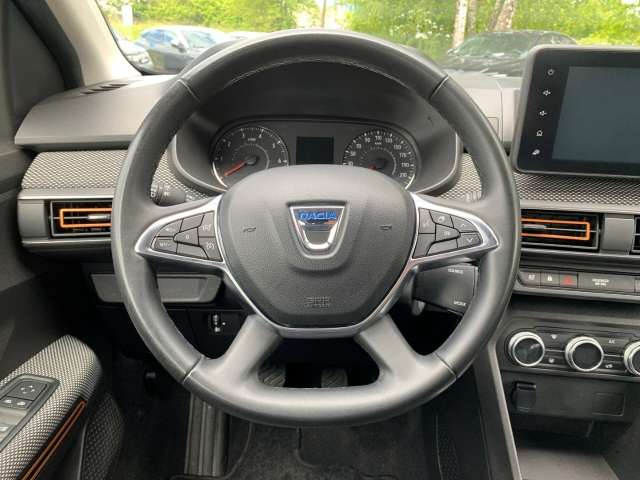 Fahrzeugbild eines Dacia Sandero