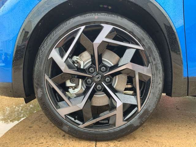 Fahrzeugbild eines Renault Rafale