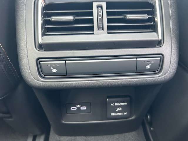 Fahrzeugbild eines Mazda CX-60