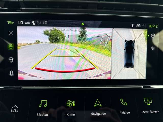 Fahrzeugbild eines Peugeot 408