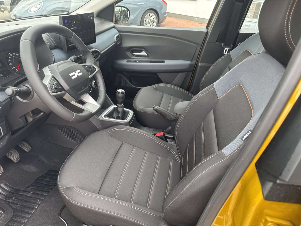 Fahrzeugbild eines Dacia Sandero