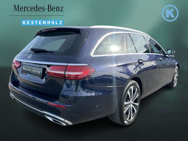 Fahrzeugbild eines Mercedes-Benz E-Klasse
