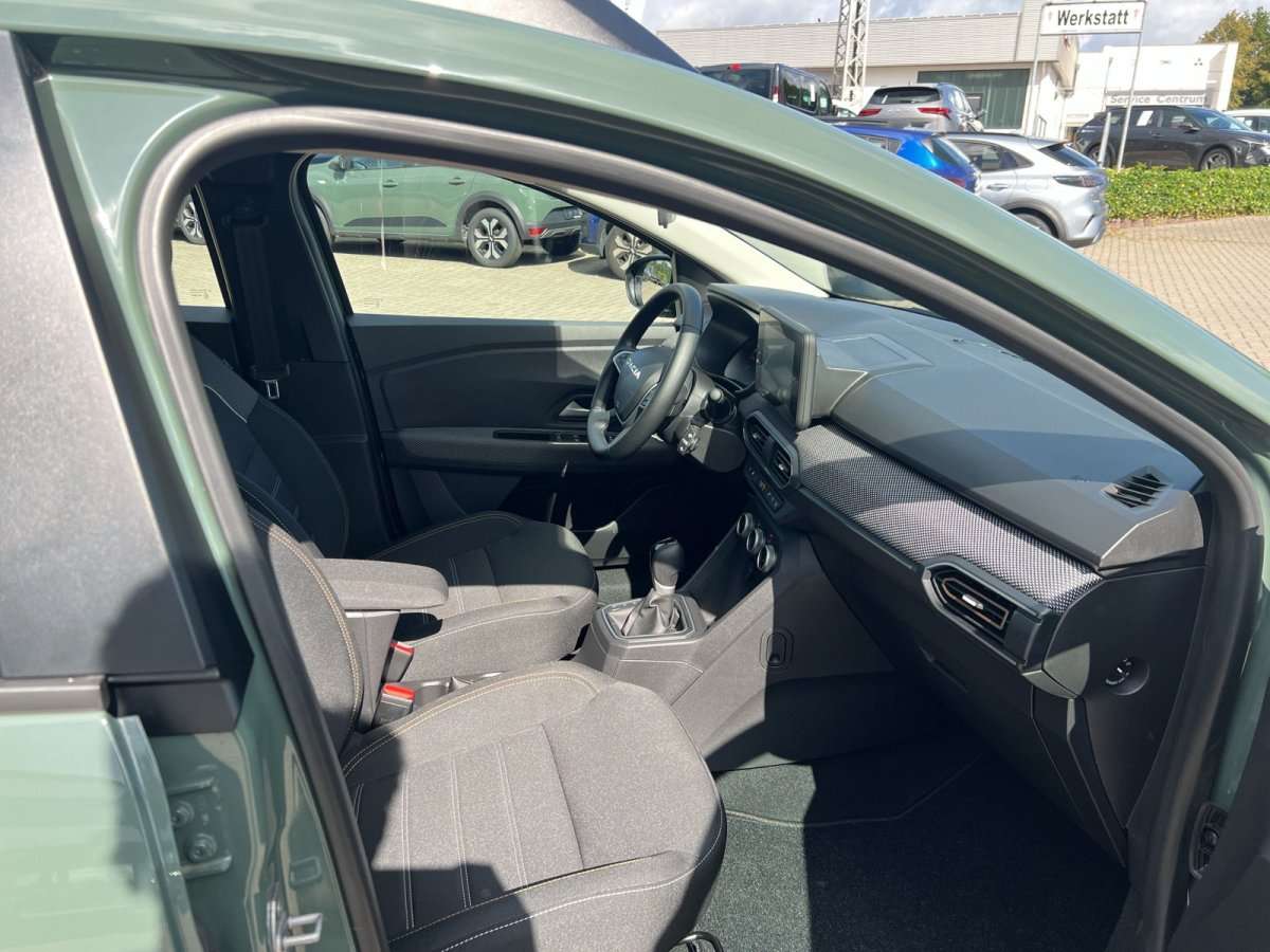 Fahrzeugbild eines Dacia Sandero