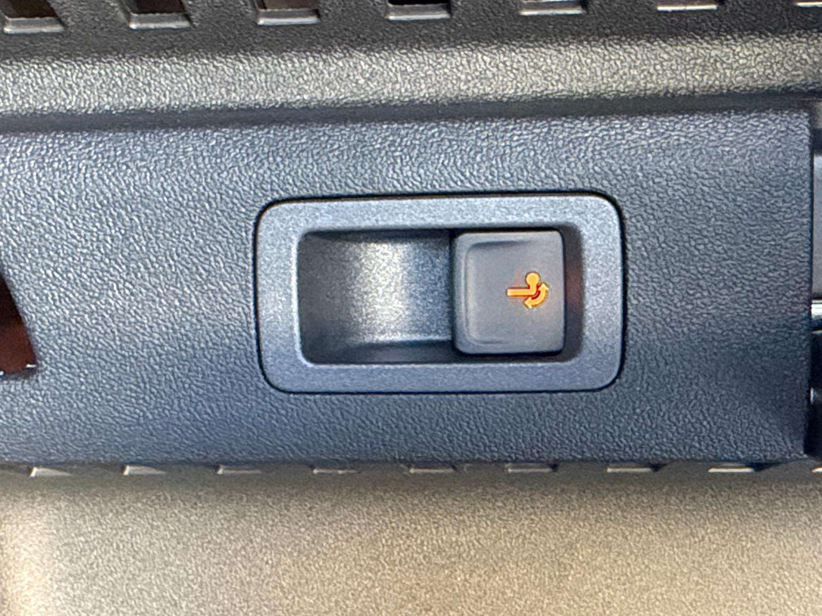 Fahrzeugbild eines Skoda ELROQ