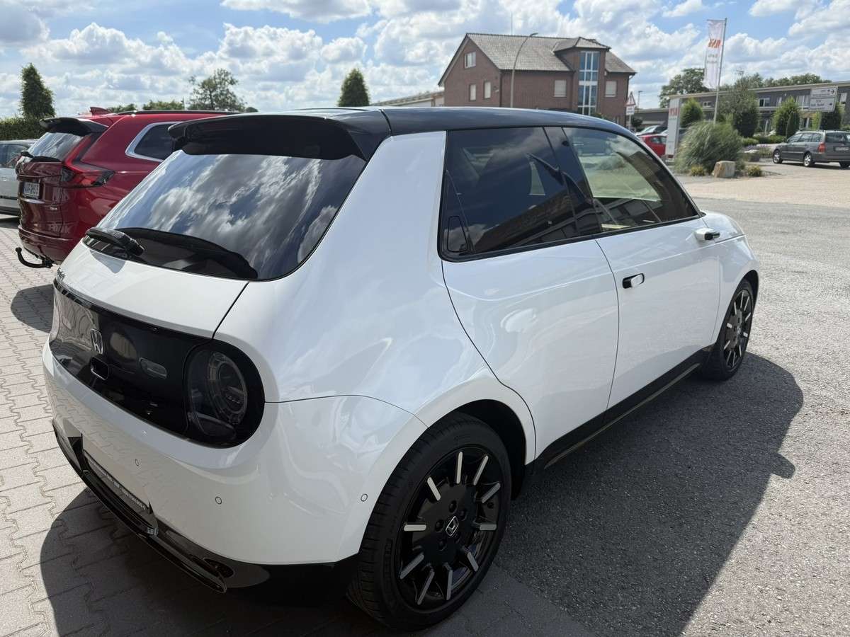 Fahrzeugbild eines Honda Honda e
