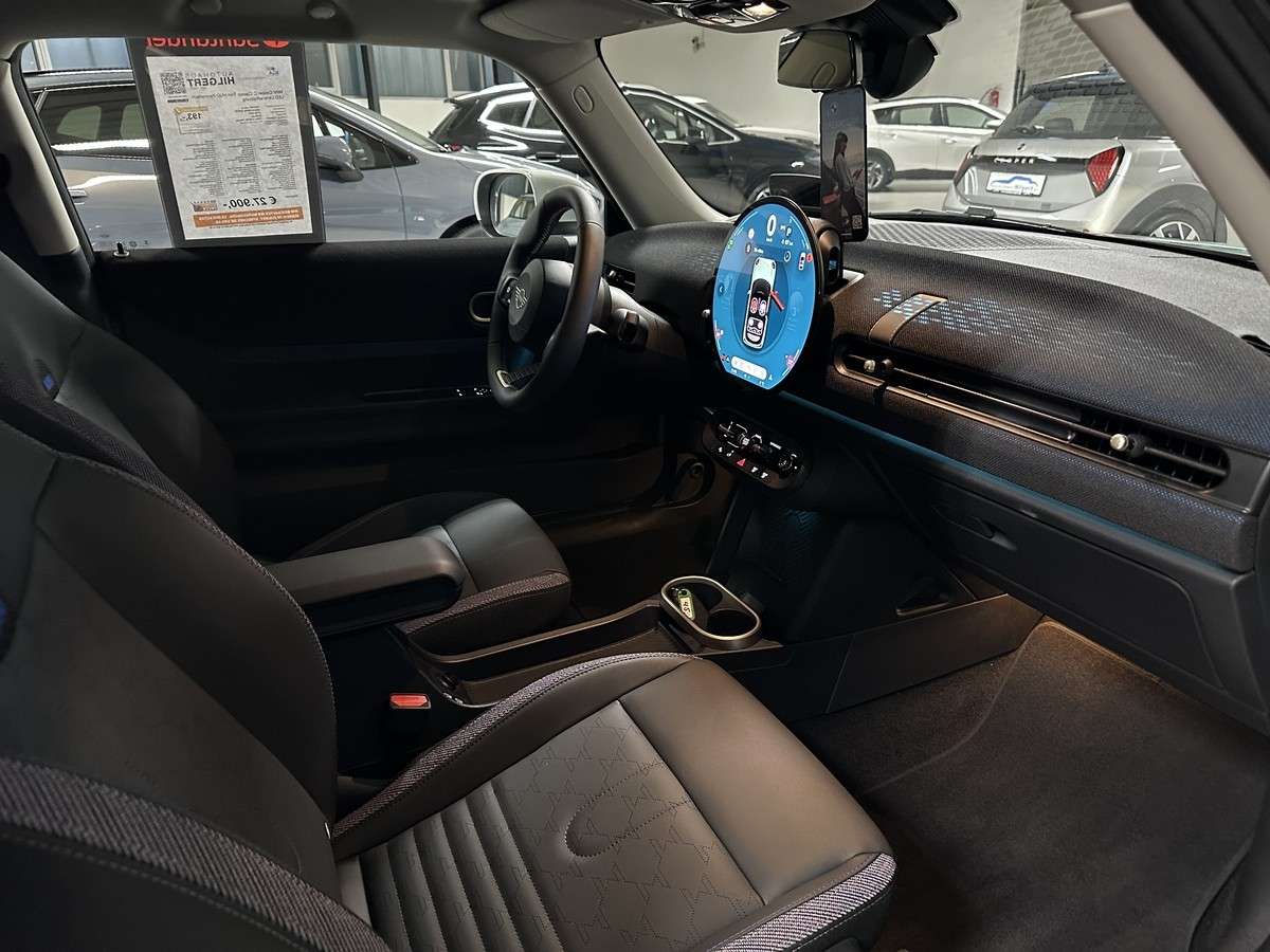 Fahrzeugbild eines MINI COOPER