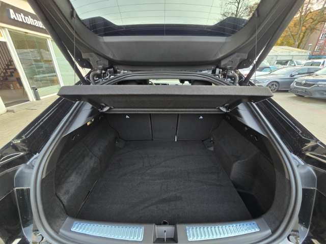 Fahrzeugbild eines Renault Rafale