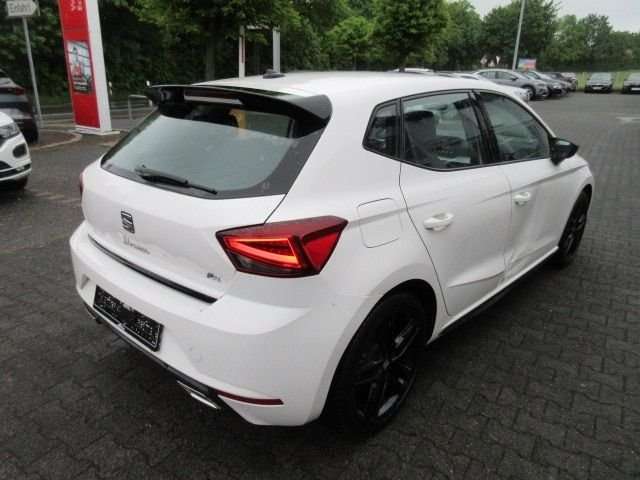 Fahrzeugbild eines SEAT Ibiza
