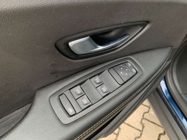 Fahrzeugbild eines Renault Grand Scénic