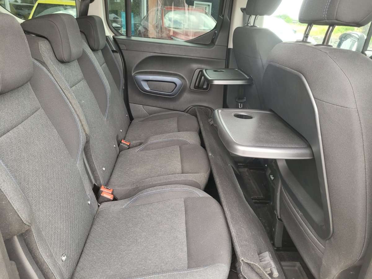 Fahrzeugbild eines Peugeot Rifter