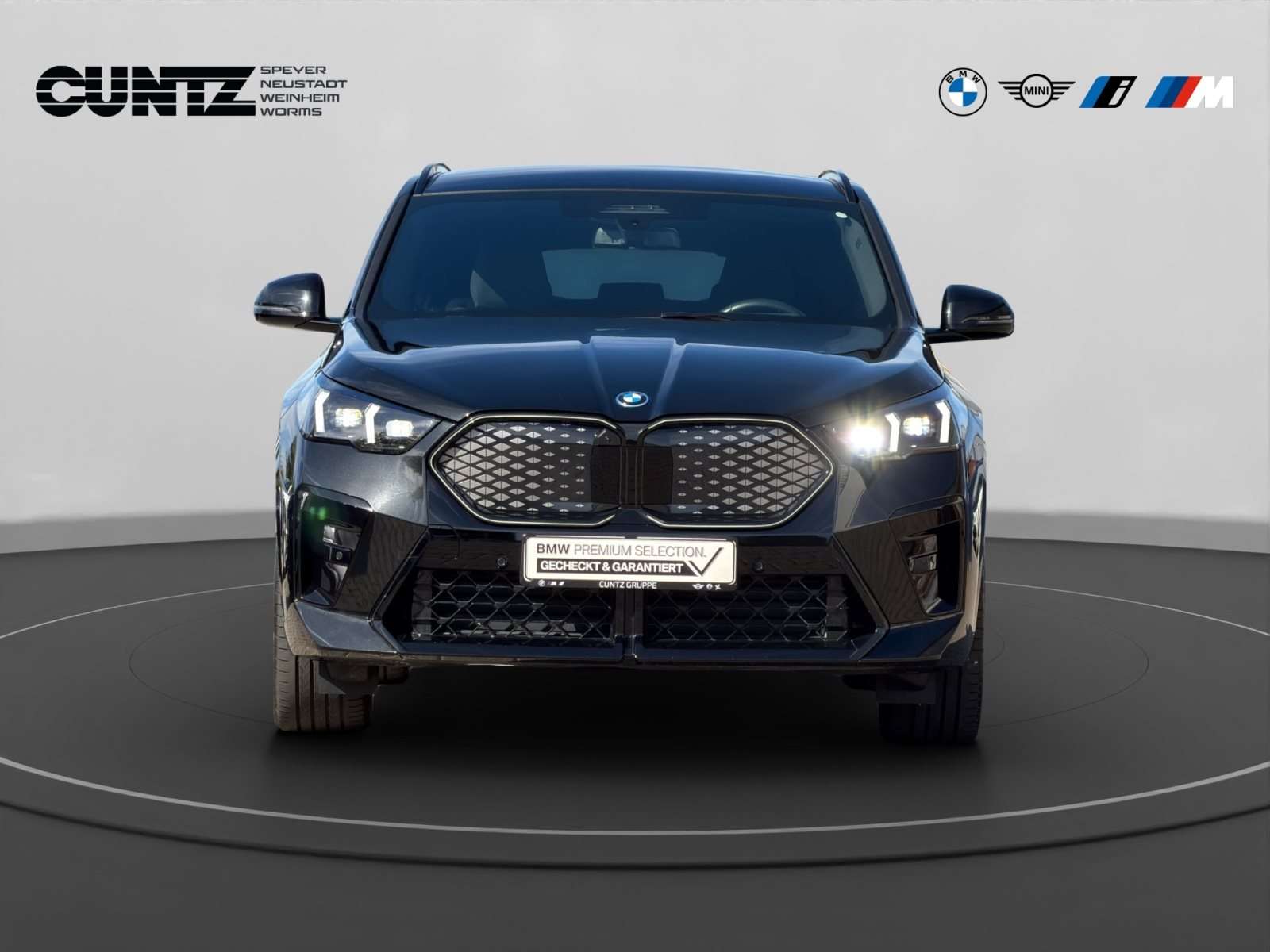 Fahrzeugbild eines BMW ix2