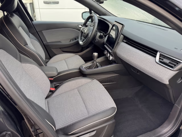 Fahrzeugbild eines Renault Clio