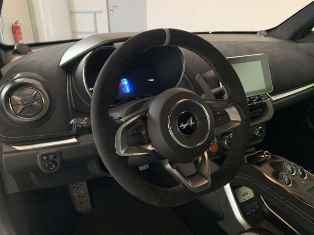 Fahrzeugbild eines Alpine A110