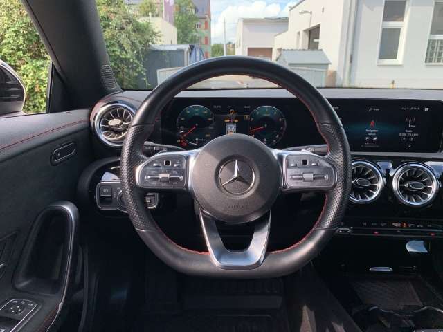 Fahrzeugbild eines Mercedes-Benz CLA