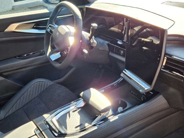 Fahrzeugbild eines Renault Rafale