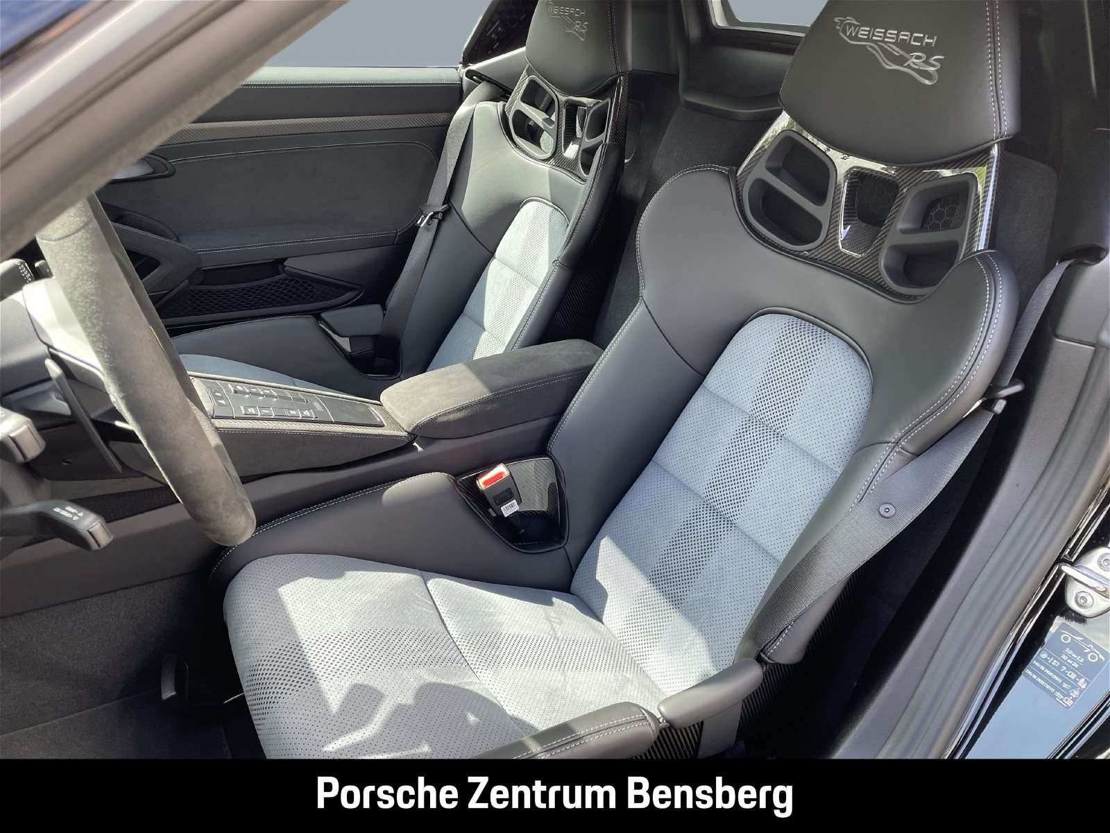 Fahrzeugbild eines Porsche Cayman