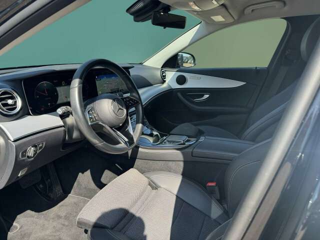 Fahrzeugbild eines Mercedes-Benz E-Klasse