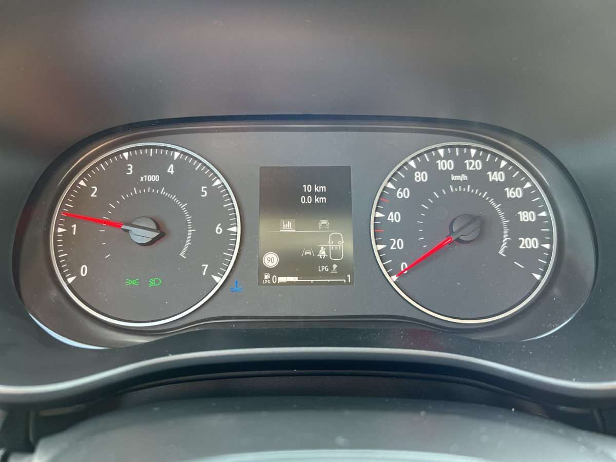 Fahrzeugbild eines Dacia Sandero