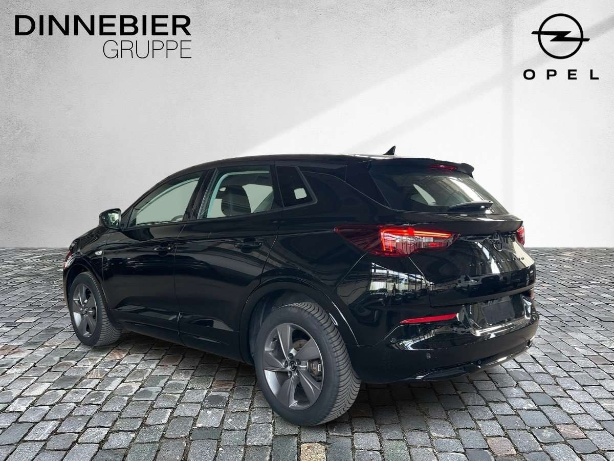 Fahrzeugbild eines Opel Grandland X