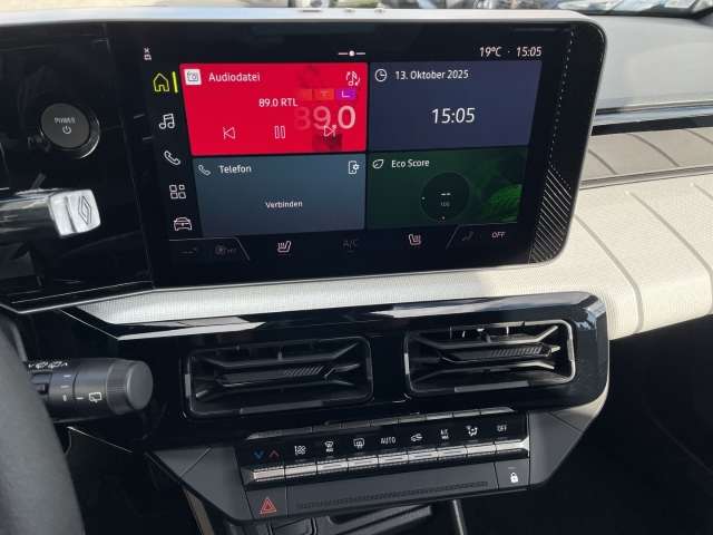 Fahrzeugbild eines Renault 4 E-TECH