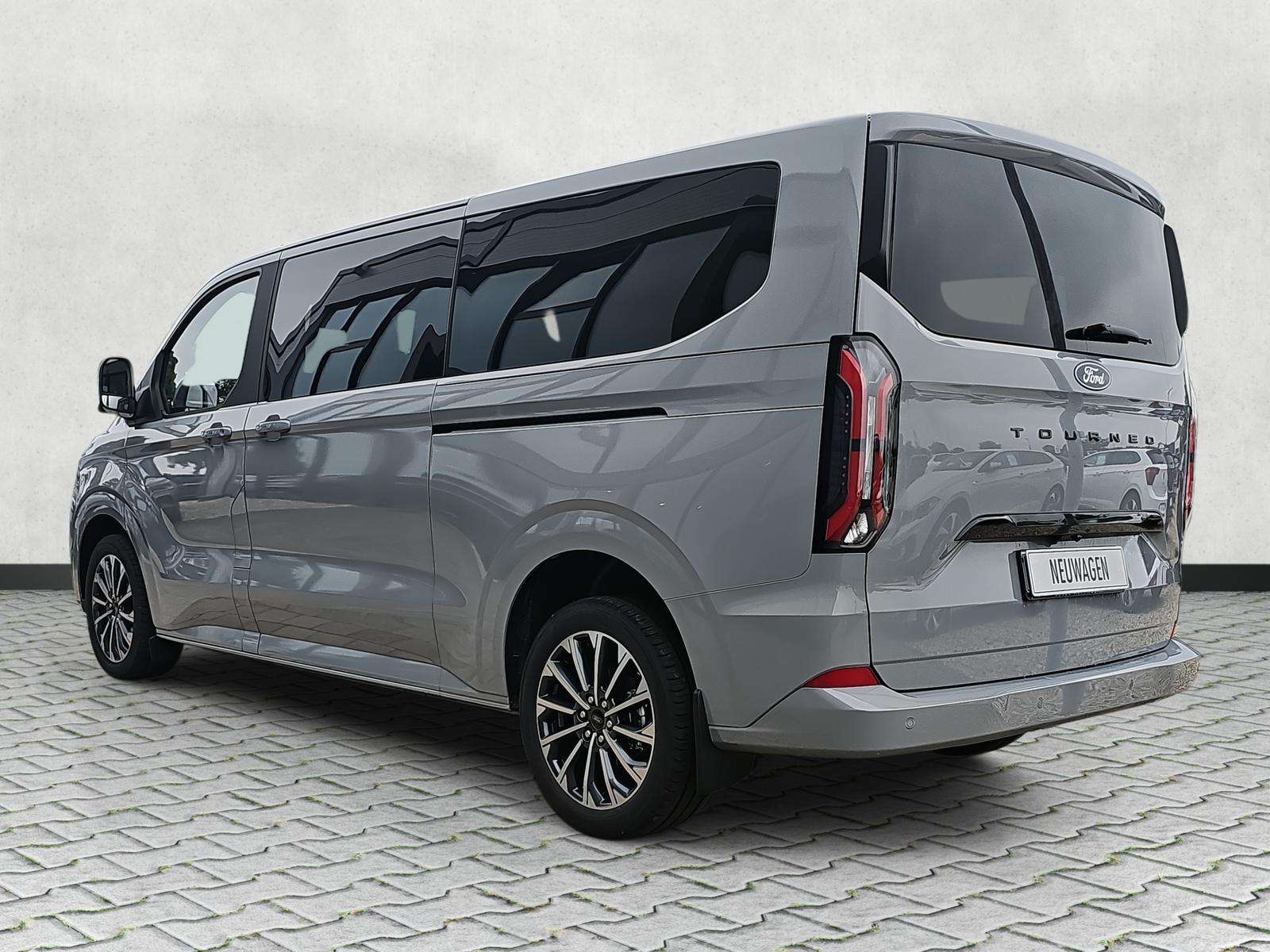 Fahrzeugbild eines Ford Tourneo Custom