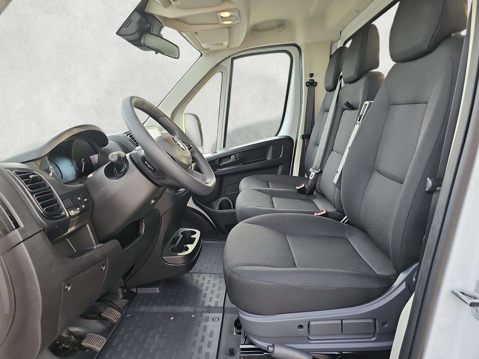 Fahrzeugbild eines Opel Movano