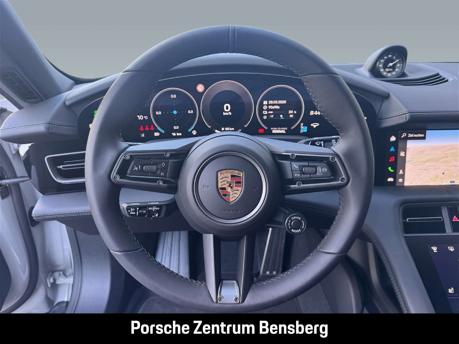 Fahrzeugbild eines Porsche Taycan