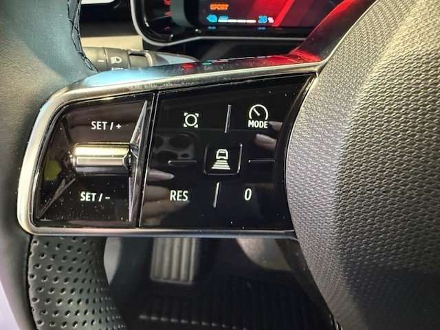 Fahrzeugbild eines Renault 5 E-TECH