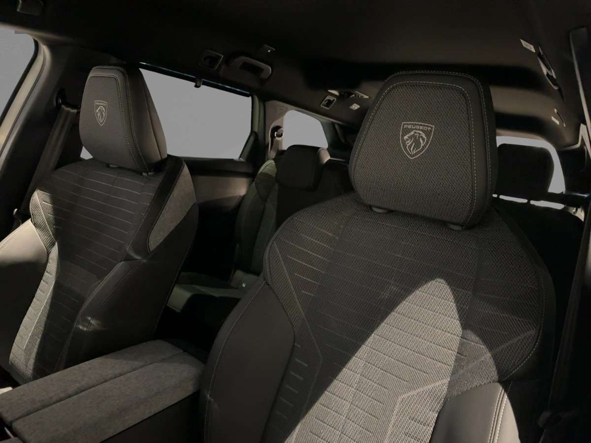 Fahrzeugbild eines Peugeot 5008
