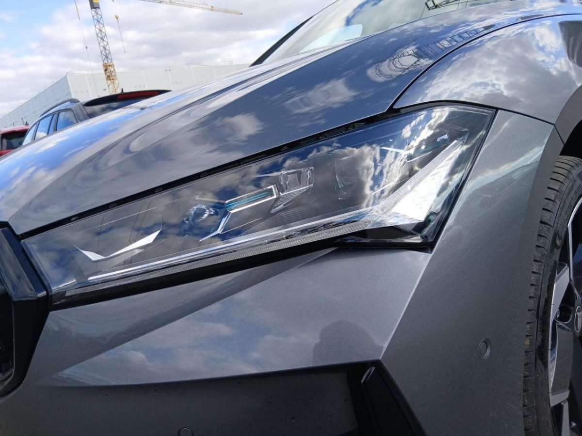 Fahrzeugbild eines Skoda Superb