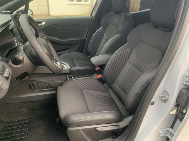 Fahrzeugbild eines Renault Clio